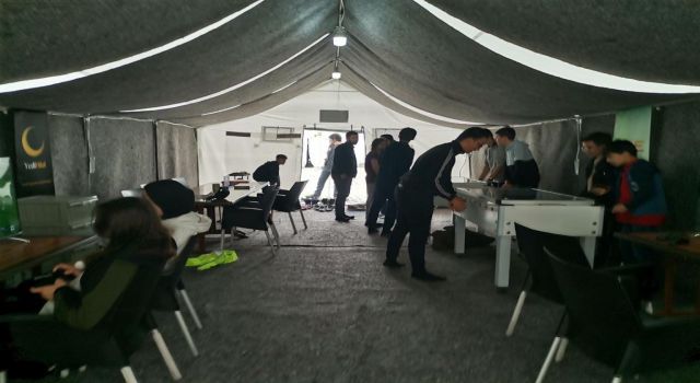 Deprem Bölgesinde Gençlik Merkezi Kuruldu