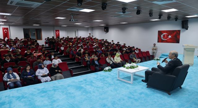 DULKADİROĞLU GENÇLİK MERKEZİ GENÇLERİN GÖZDESİ OLDU