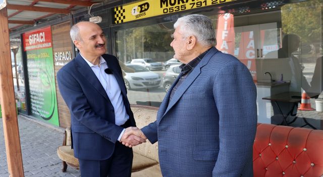 BAŞKAN OKAY, KONTEYNER ÇARŞILARDA ESNAFLA BİR ARAYA GELDİ