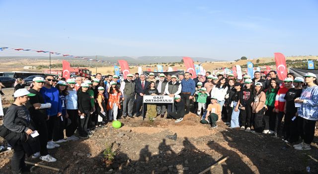Milli Ağaçlandırma Günü’nde Binlerce Fidan Toprakla Buluşturuldu