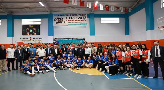 Onikişubat Belediyesi 100. Yıl EXPO 2023 Voleybol Turnuvası finali nefes kesti