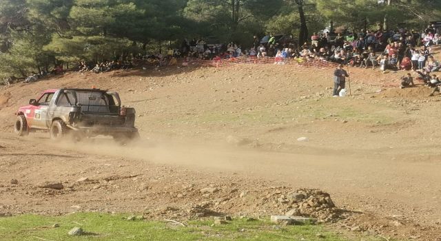 Off-Road yarışları nefes kesti