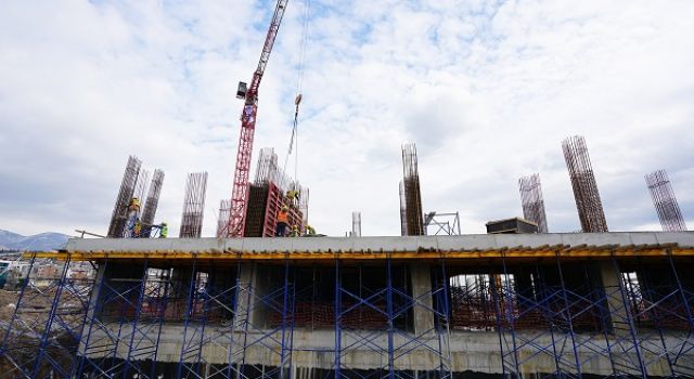 Şehir Merkezinde Kalıcı Konut ve İş Yerlerinin Temelleri Bir Bir Atılıyor