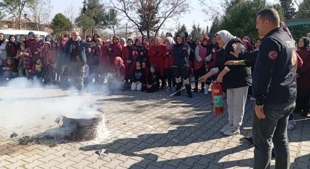 Büyükşehir İtfaiyesi, Yangına Müdahale Eğitimlerini Sürdürüyor