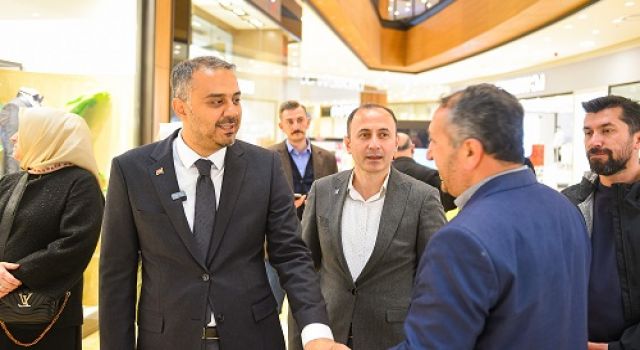 Hanifi Toptaş, Piazza AVM’de Vatandaşlarla Bir Araya Geldi