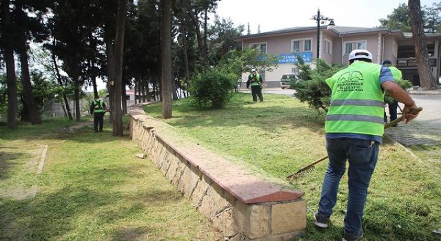 DULKADİROĞLU’NUN PARK VE BAHÇELERİNDE YAZ HAZIRLIĞI