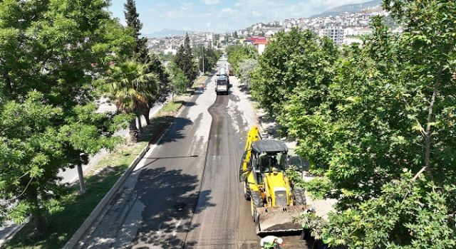 Büyükşehir Belediyesi, Dulkadiroğlu’nda Yol Yenileme Çalışmalarını Yoğunlaştırdı
