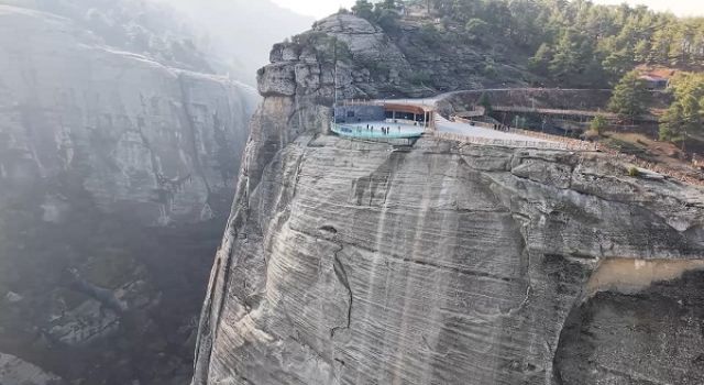 Ali Kayası Cam Teras, Turizmin Yeni Gözdesi Oldu