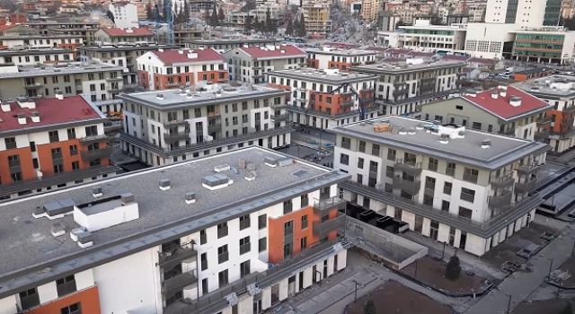 Kahramanmaraş’ta deprem konutları ve işyerlerinde son durum