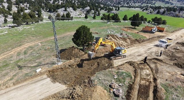 Nurhak’ta Yollar Büyükşehir’le Yenileniyor