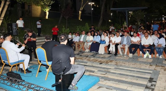 Abdal Halil Ağa Parkı’nda Eli Türkoğlu rüzgarı esti
