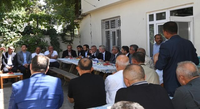 Başkan Görgel, Dulkadiroğlu Muhtarlarıyla Mahallelerin İhtiyaçlarını Görüştü