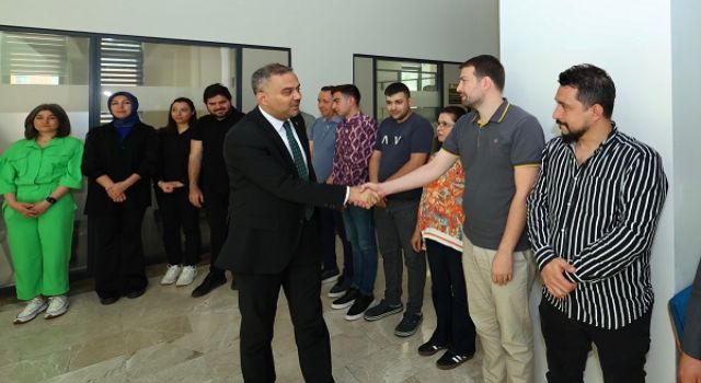 Başkan Hanifi Toptaş, belediye personeliyle bayramlaştı