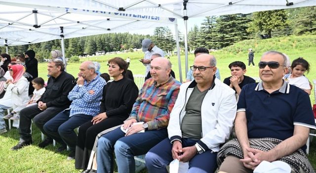 Başkonuş Yaylası’nda Geleneksel Yarışmalarla Dolu Şenlik Coşkusu