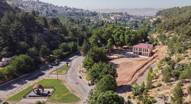 Büyükşehir’den Dulkadiroğlu’na Yeni Sosyal Mekân; Çınaraltı