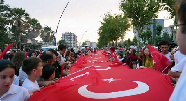 9 Yıl Önceki Ruhla; Kahramanmaraş Demokrasi ve Milli Birlik Kortejinde Buluştu