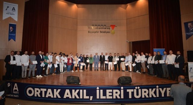 ANAHTAR PARTİ “PARTİ İÇİ EĞİTİM PROGRAMINI” COŞKUYLA TAMAMLANDI