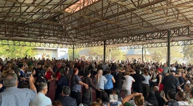 Elif Ana Türbesi’nde 6 Bin Kişilik Aşure Etkinliği Düzenlendi