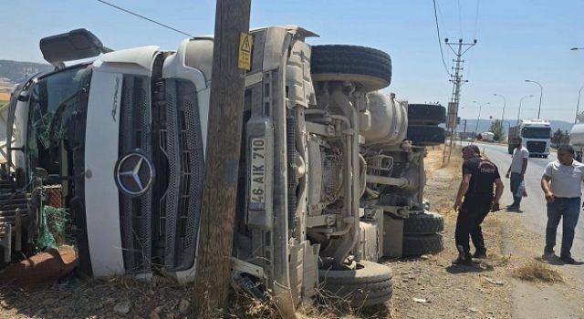 Kahramanmaraş’ta kamyon devrildi: 1 yaralı
