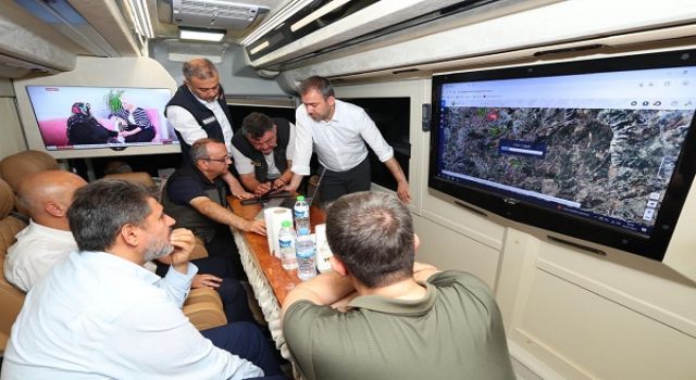Onikişubat Belediyesi tüm birimleriyle yangın bölgesinde teyakkuzda