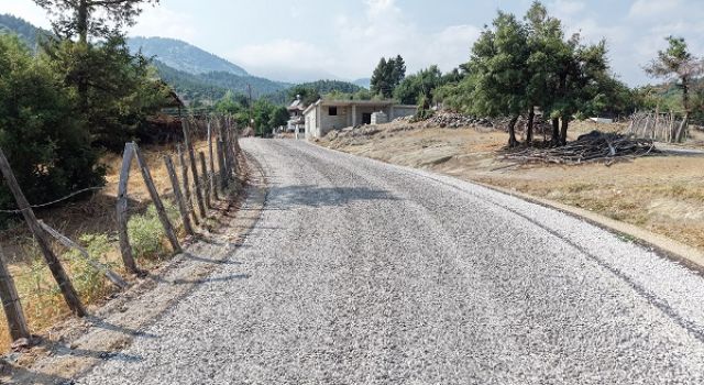 Rıfatiye’nin Yol Sorunu Büyükşehir’le Tarihe Kavuştu