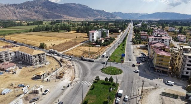 Büyükşehir’den Göksun Kavşağı’nda Trafiği Rahatlatacak Hamle