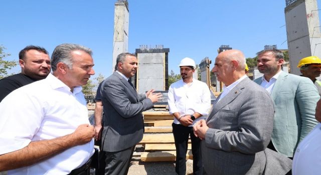 Kirişci ve Toptaş, Kale Gençlik Merkezi inşaatında incelemelerde bulundu