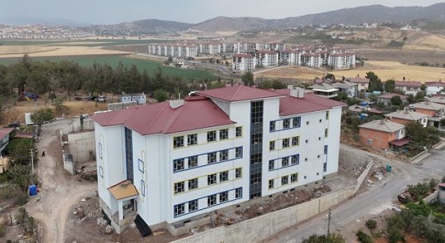 Toplu Konut Bölgelerinde Okul İnşaatları Hızla Yükseliyor