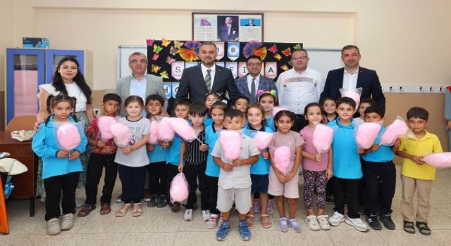 Başkan Toptaş’tan kırsal mahallelerdeki 7 bin öğrenciye kırtasiye seti desteği