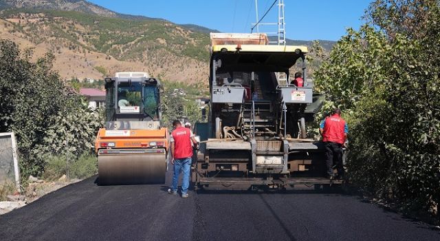 Büyükşehir, Türkoğlu Avşarlı’nın Ulaşım Sorununu Çözüme Kavuşturuyor