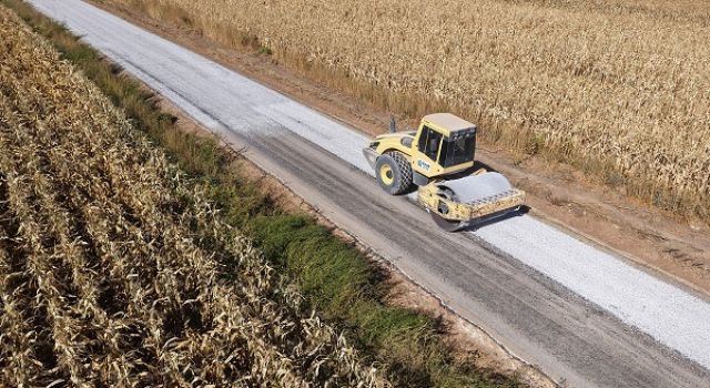 Elbistan’da Mahallelerin Ulaşımı Büyükşehir’le Bir Bir İyileştiriliyor