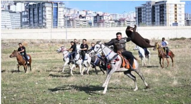KSÜ’de Geleneksel Spor Etkinlikleri Düzenlendi