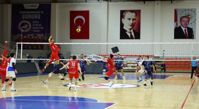 Onikişubat Belediyespor Voleybol Takımı Evinde Galibiyetle Başladı