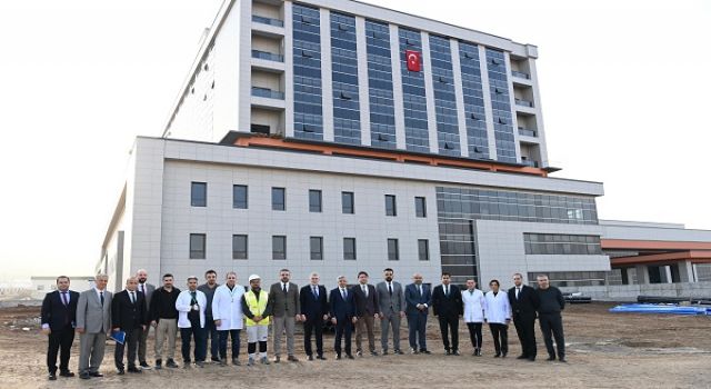Başkan Görgel ve Vali Ünlüer, Ferhuş Sağlık Kompleksi’nde Yürütülen Çalışmaları Yerinde İnceledi
