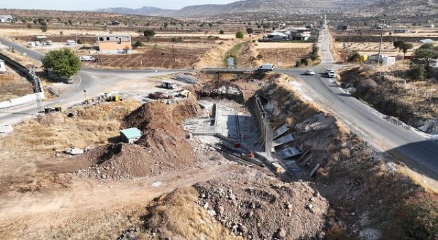 Büyükşehir Pazarcık’ta Yarım Asırlık Eski Köprüyü Yeniliyor