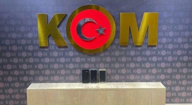 Ehliyet sınavında kopya çekti yakalandı