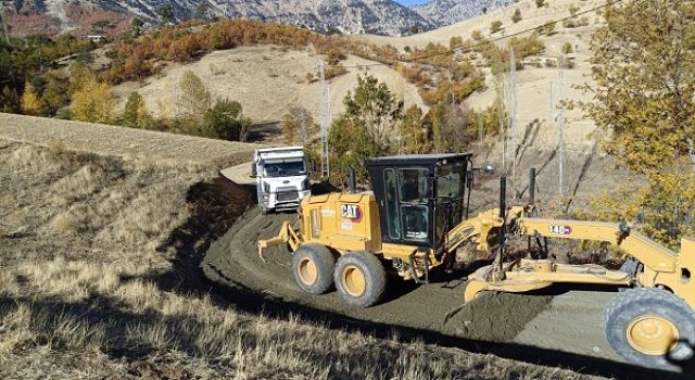 Onikişubat Belediyesi’nden aynı anda 17 farklı kırsal mahalleye ulaşım yatırımı
