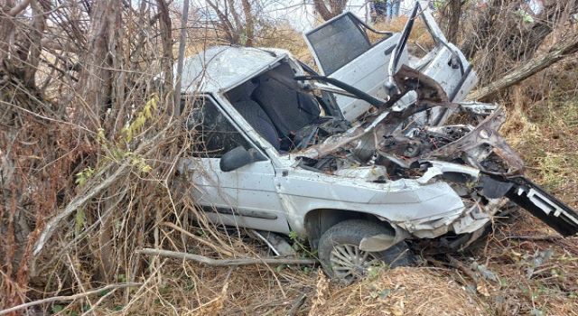 Otomobil Köprüden Düştü: Anne ve Oğlu Yaralandı