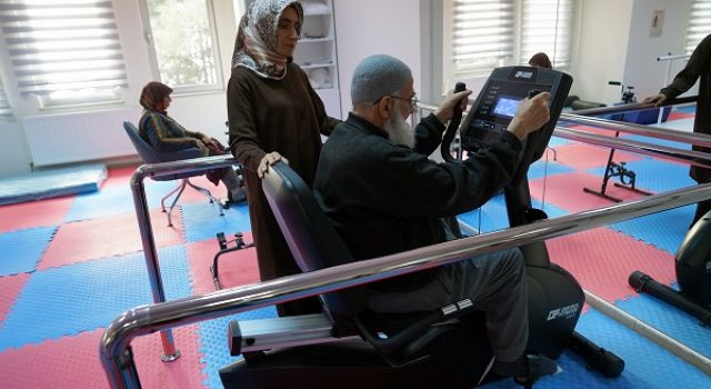 Büyükşehir Aktif Yaşam Merkezi’nde Sağlık, Eğitim ve Destek Bir Arada