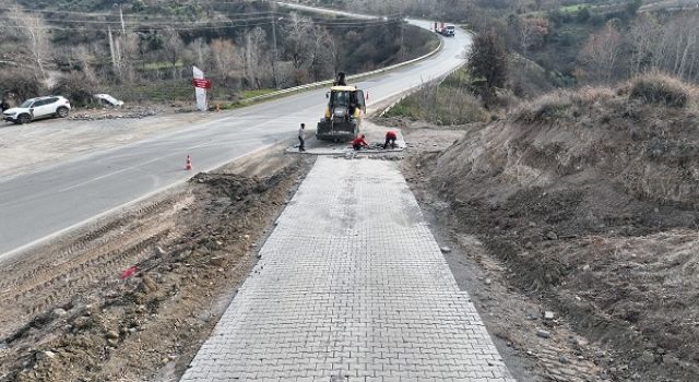 Büyükşehir, Onikişubat Kırsalında Bir Mahallenin Daha Ulaşımını İyileştirdi
