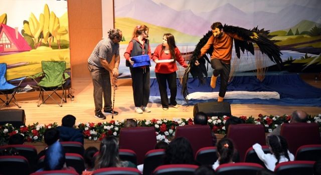 Büyükşehir’den Osmaniye’ye Kültür Köprüsü; “Ronnie Göldeki Fısıltı” Miniklerle Buluştu