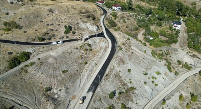 DULKADİROĞLU’NDA ULAŞIMDA REKOR SEFERBERLİK: 110 KİLOMETREDE 700 BİN METREKARE SATHİ ASFALT KAPLAMA