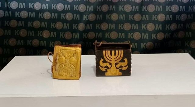 Kahramanmaraş’ta tarihi Tevrat Kitabı ele geçirildi 