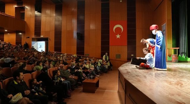 Masalların Renkli Evreni Çocukları Hayran Bıraktı
