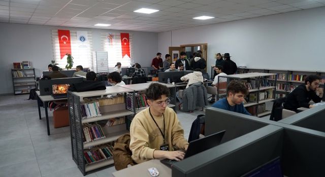 Oyun Geliştiren Gençler Pusula Maraş’ta Buluştu: “Madalyon Game Jam” Başladı