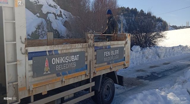 Onikişubat Belediyesi’nden kırsalda aralıksız karla mücadele