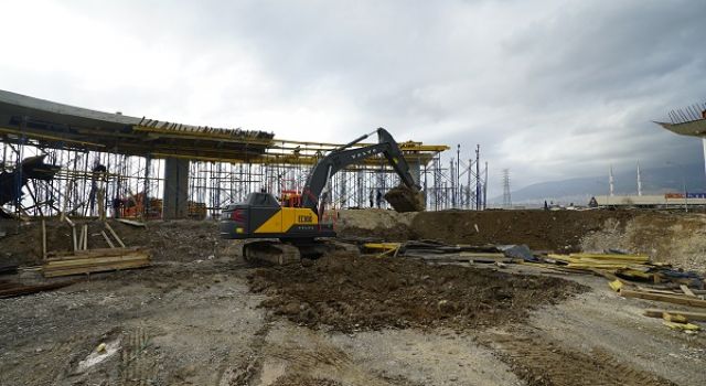 Sanayi Kavşağı İnşaatı Hızla Devam Ediyor
