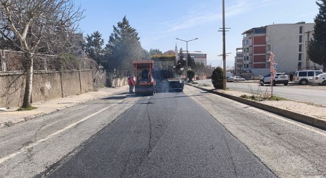 Büyükşehir, Yol Yenilemelerini Hummalı Bir Şekilde Sürdürüyor