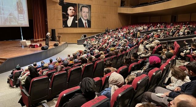 Büyükşehir’den Kadınlar Günü’nde Anlamlı Söyleşi; Kadının Aile ve Toplumdaki Önemi Konuşuldu