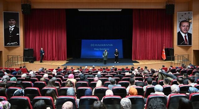 KSÜ’de “Firavunla Yüz Yüze” Adlı Tiyatro Oyunu Sahnelendi